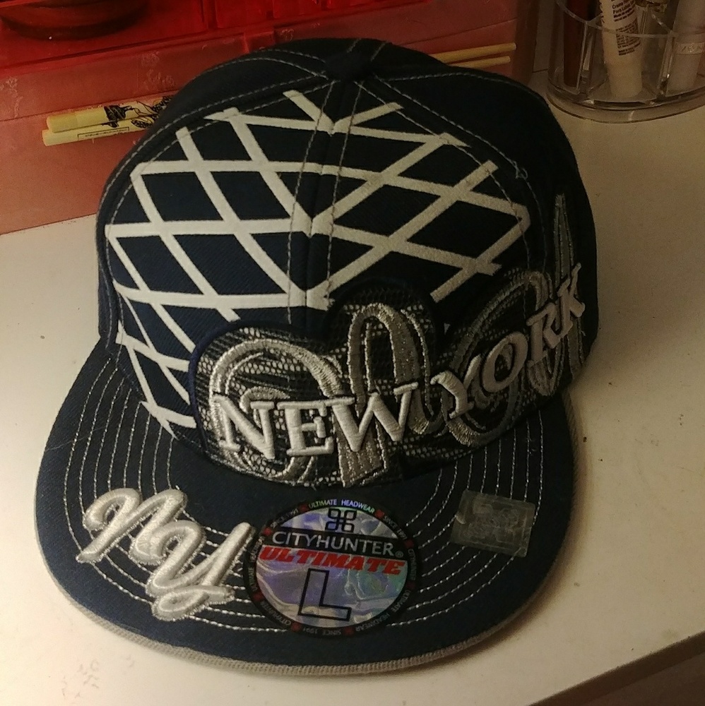 New York CityHunter Original Flat L Fitted Hat.